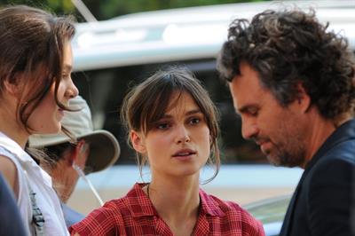 Hailee Steinfeld filming 'Can A Song Save Your Life' 7/9/12 