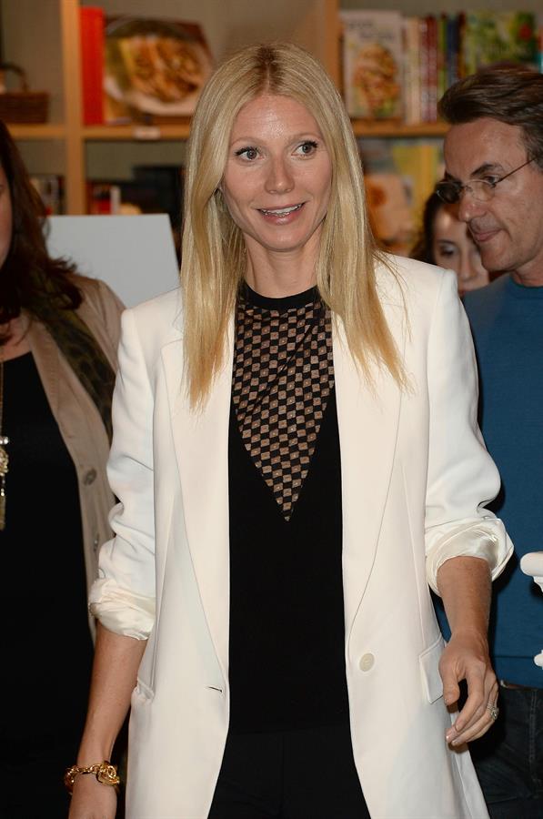 Gwyneth Paltrow Book signing at Williams-Sonoma in Beverly Hills on Apr. 5, 2013 
