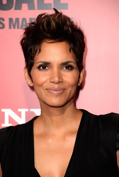 Halle Berry  The Call  Hollywood premiere 3/5/13  