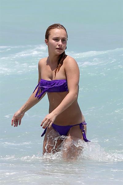 Hayden Panettiere 53Bikini candis at Miami Beach 12.05.13 