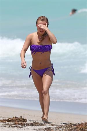 Hayden Panettiere 53Bikini candis at Miami Beach 12.05.13 