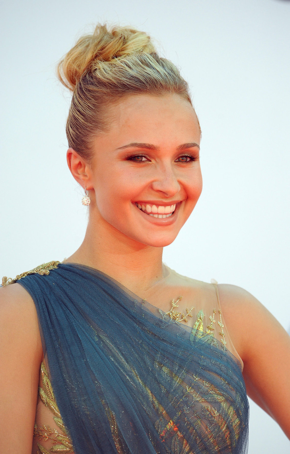 Hayden Panettiere - 64th Primetime Emmys Nokia Theatre LA Sept 23, 2012