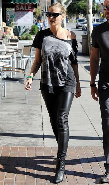 Heidi Klum Grocery shopping in Brentwood
