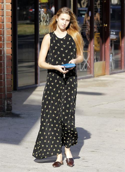 Whitney Port Running errands in Brentwood (October 13, 2012) 