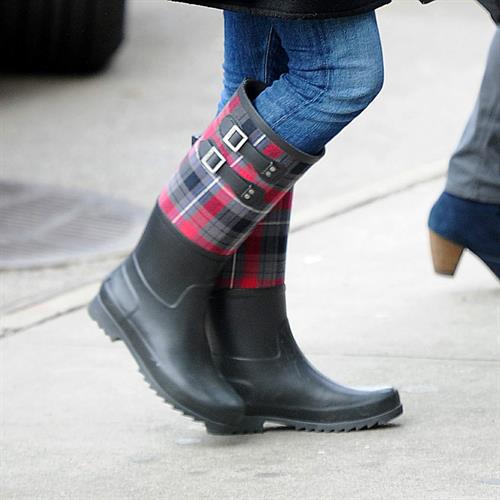 Zooey Deschanel seen out in SoHo holding a Chanel purse. November 16, 2012 