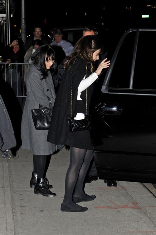 Zooey Deschanel Stops by Late Show with David Letterman in New York (November 15, 2012) 
