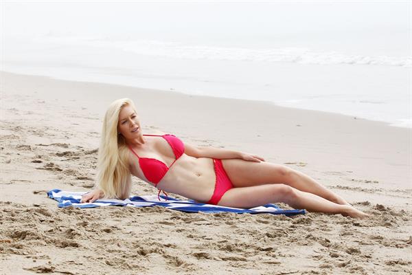 Heidi Montag Spends some time on the beach in Santa Monica (November 8, 2012)  (bikini)