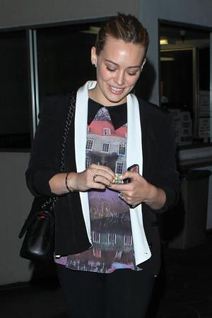 Hilary Duff Goes to dinner with a companion at E. Baldi Restaurant in Beverly Hills (May 8, 2013) 