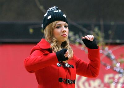 Jennette McCurdy 86th annual Macy’s Thanksgiving Day Parade NY 11/22/12 