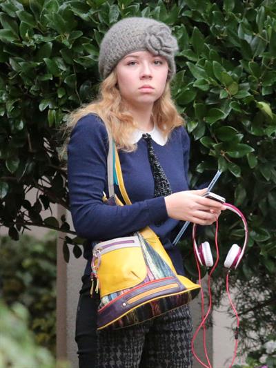 Jennette McCurdy leaving her hotel in Vancouver 11/1/12 