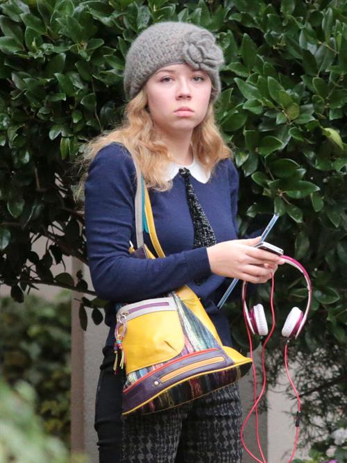 Jennette McCurdy leaving her hotel in Vancouver 11/1/12 