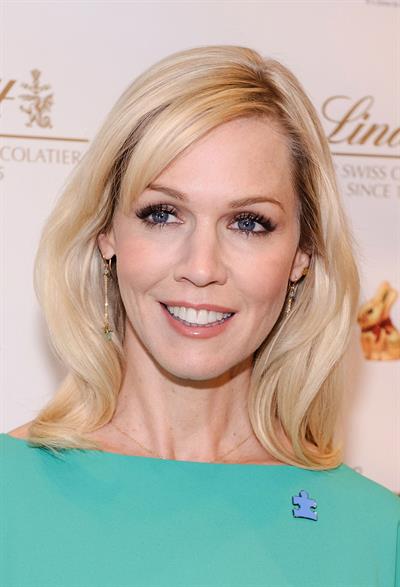 Jennie Garth 2013 Lindt Gold Bunny Celebrity Auction (March 5, 2013) 
