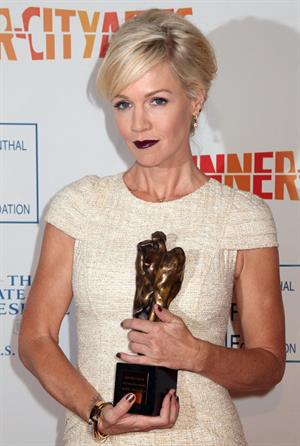 Jennie Garth Inner-City Arts Gala (Oct 17, 2012) 