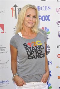 Jennie Garth - Stand Up To Cancer benefit in Los Angeles - September 7, 2012