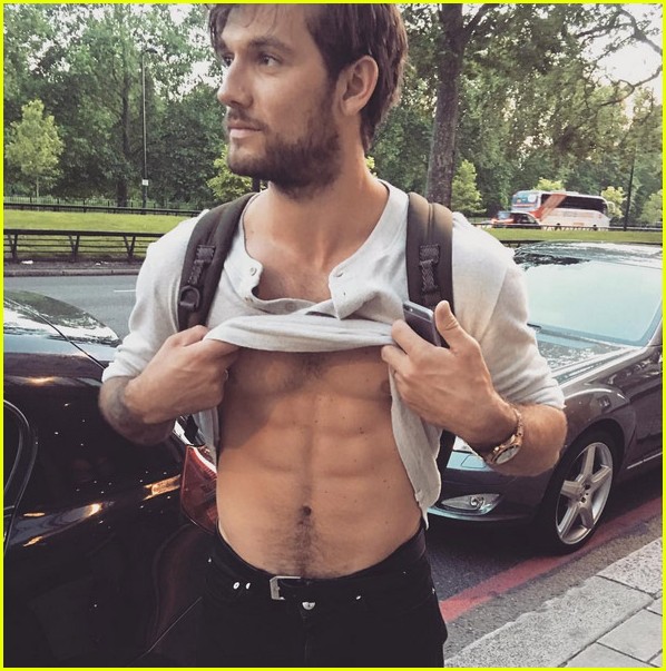 Alex Pettyfer