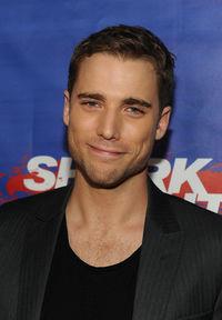 Dustin Milligan