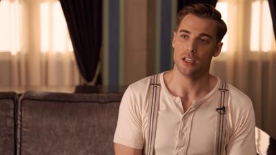 Dustin Milligan