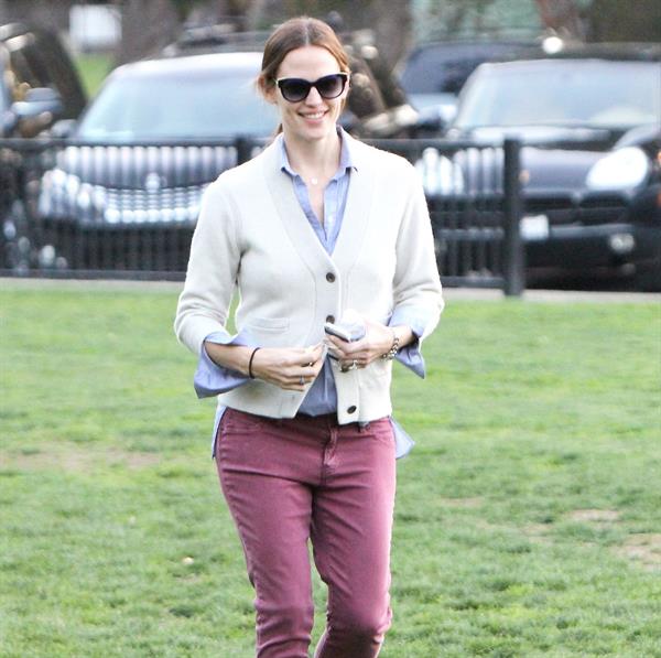 Jennifer Garner - Spotted in Los Angeles on January 30, 2013