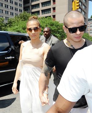 Jennifer Lopez dinner at Bubbys in New York City on July 24, 2012