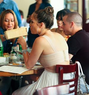 Jennifer Lopez dinner at Bubbys in New York City on July 24, 2012