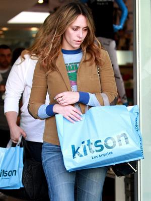 Jennifer Love Hewitt Shopping at Kitson in Beverly Hills April 6, 2013 