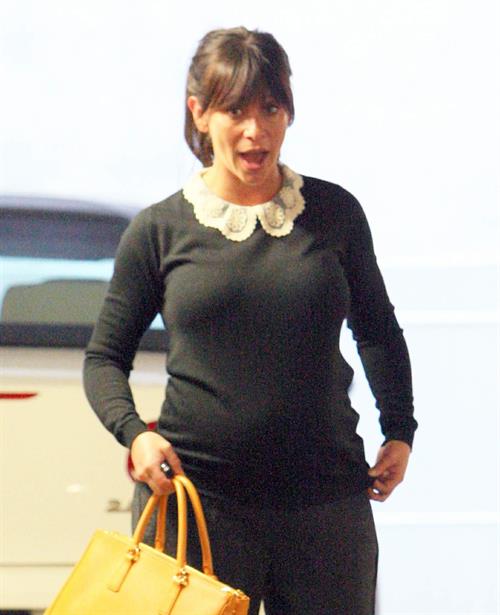 Jennifer Love Hewitt spotted out and about in Beverly Hills October 1, 2013 