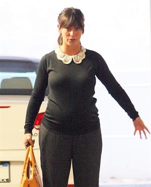 Jennifer Love Hewitt spotted out and about in Beverly Hills October 1, 2013 