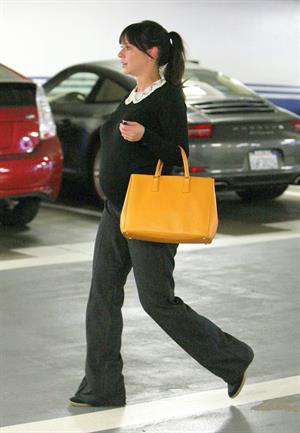 Jennifer Love Hewitt spotted out and about in Beverly Hills October 1, 2013 