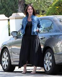 Jennifer Love Hewitt out at Starbucks in Los Angeles August 9, 2013 