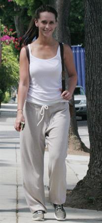 Jennifer Love Hewitt out for a hike in Santa Monica 8/7/12 