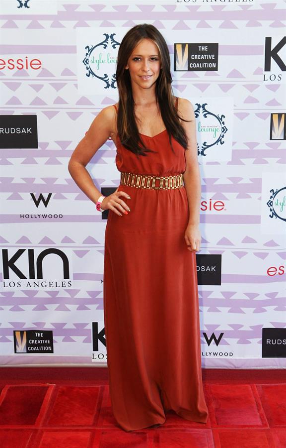 Jennifer Love Hewitt - Kari Feinstein's MTV Movie Awards Style Lounge, West Hollywood June 1, 2012