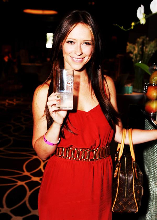 Jennifer Love Hewitt - Kari Feinstein's MTV Movie Awards Style Lounge, West Hollywood June 1, 2012