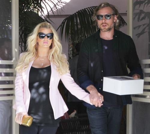 Jessica Simpson Pictures Jessica Simpson at The Ivy in Beverly Hills 2/14/13