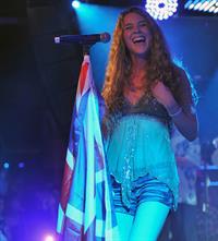 Joss Stone - LIVE - Under the Bridge - Chelsea, London - June 6, 2012