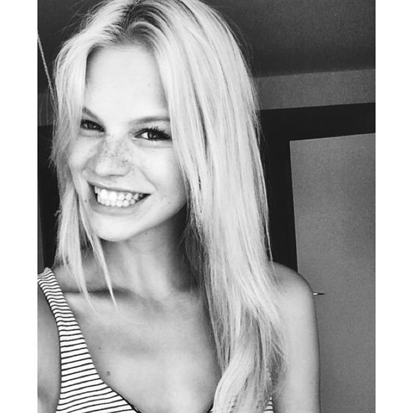 Nadine Leopold taking a selfie