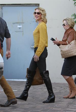 Katherine Heigl got lunch with her mom and Josh Kelly to celebrate her birthday, in Beverly Hills November 24, 2012 