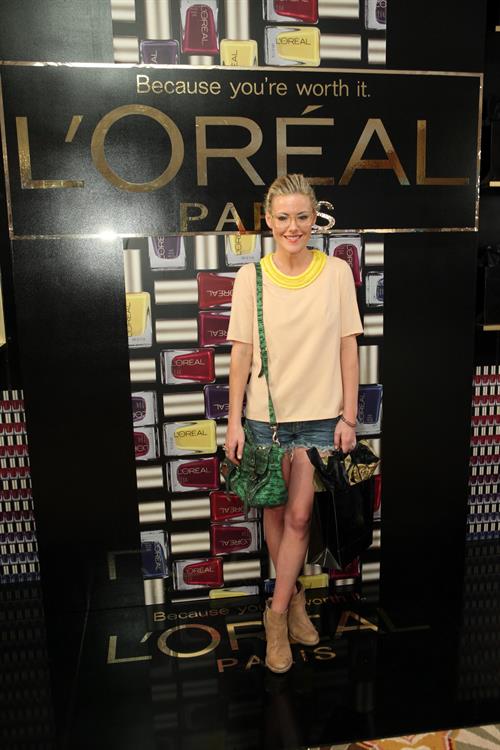 Kathleen Robertson HBO Luxury Lounge In Honor Of The 64th Primetime Emmy Awards (September 22, 2012) 