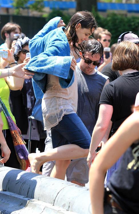 Katie Holmes Films  Mania Days  in Washington Square Park (May 21, 2013) 