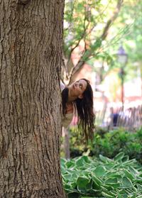 Katie Holmes Films  Mania Days  in Washington Square Park (May 21, 2013) 
