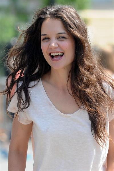 Katie Holmes Films  Mania Days  in Washington Square Park (May 21, 2013) 