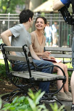 Katie Holmes Pictures Katie Holmes Films  Mania Days  in Washington Square Park (May 21, 2013)