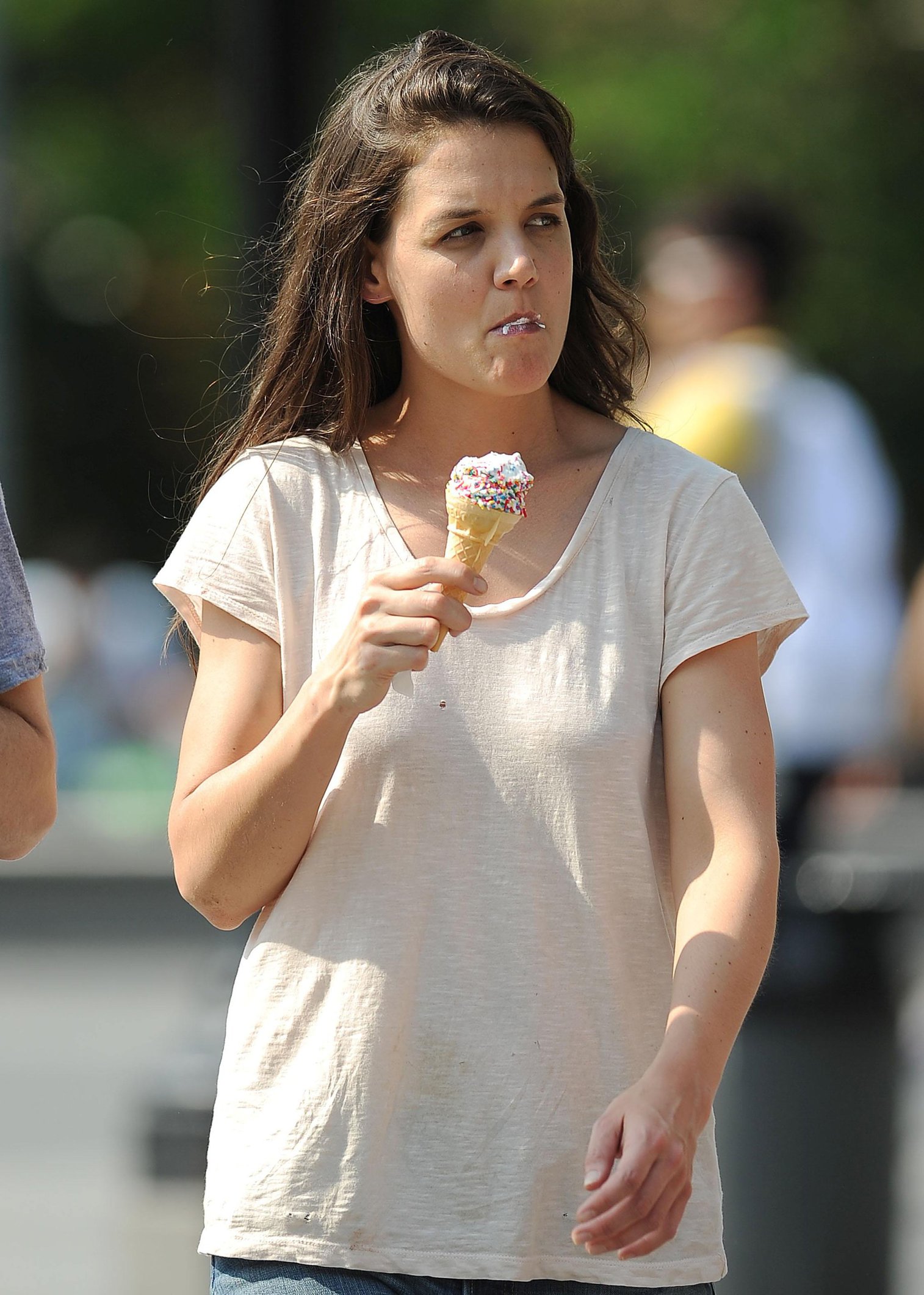 Katie Holmes Films  Mania Days  in Washington Square Park (May 21, 2013) 