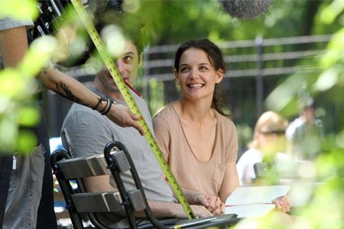 Katie Holmes Pictures Katie Holmes Films Mania Days in Washington Square Park (May 21, 2013)