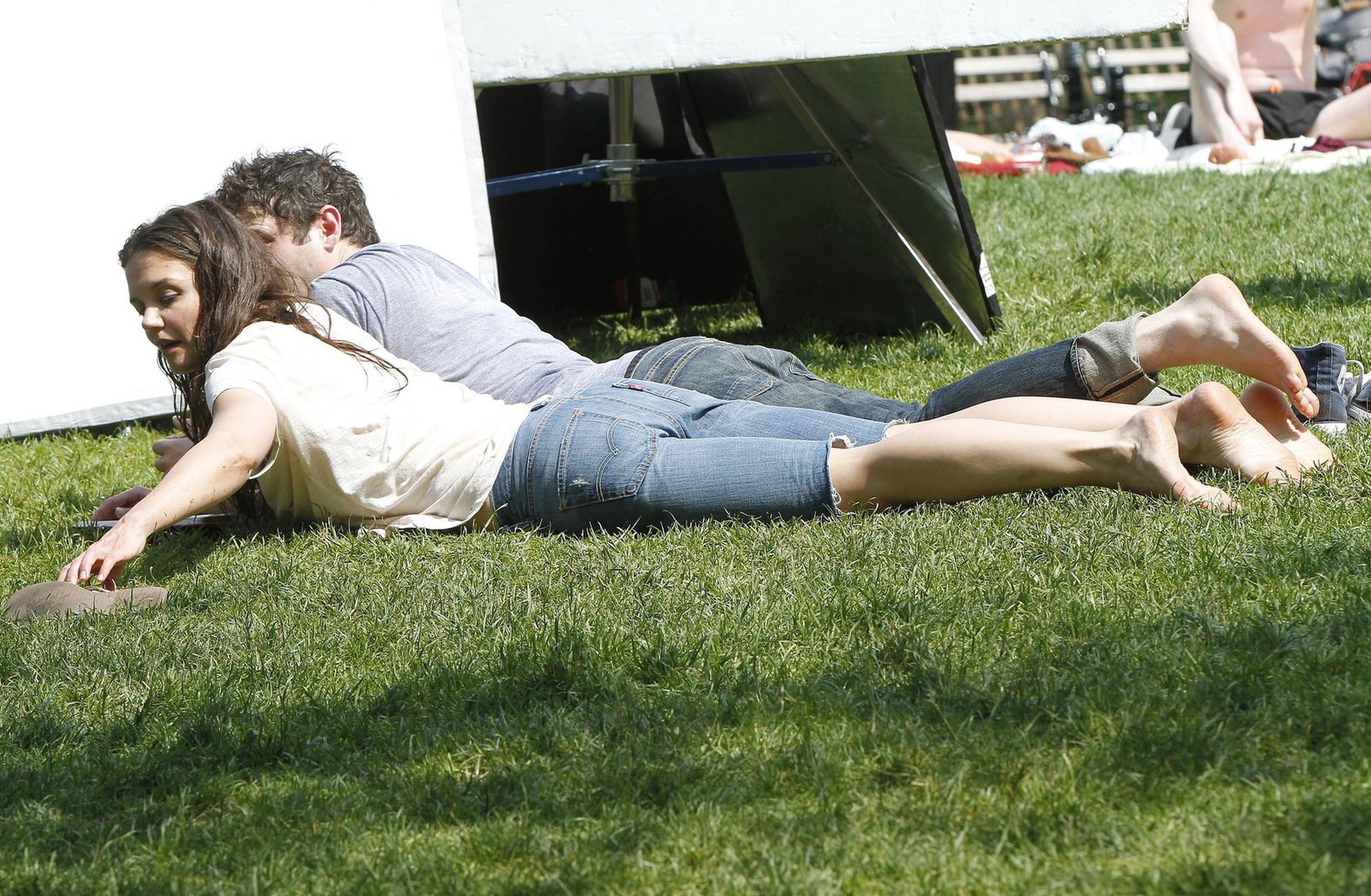 Katie Holmes Films  Mania Days  in Washington Square Park (May 21, 2013) 
