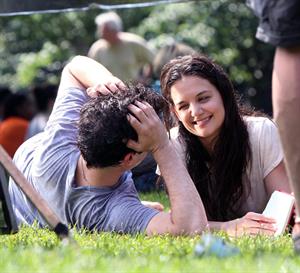 Katie Holmes Pictures Katie Holmes Films  Mania Days  in Washington Square Park (May 21, 2013)