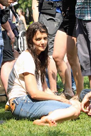 Katie Holmes Pictures Katie Holmes Films  Mania Days  in Washington Square Park (May 21, 2013)