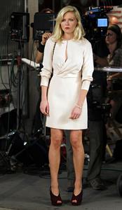 Kirsten Dunst and Isla Fisher filming Bachelorette in New York on September 1, 2011