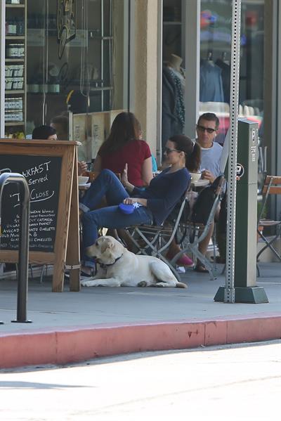 Kristen Davis at the Le Pain Quotidien restaurant in Brentwood - September 25, 2012 