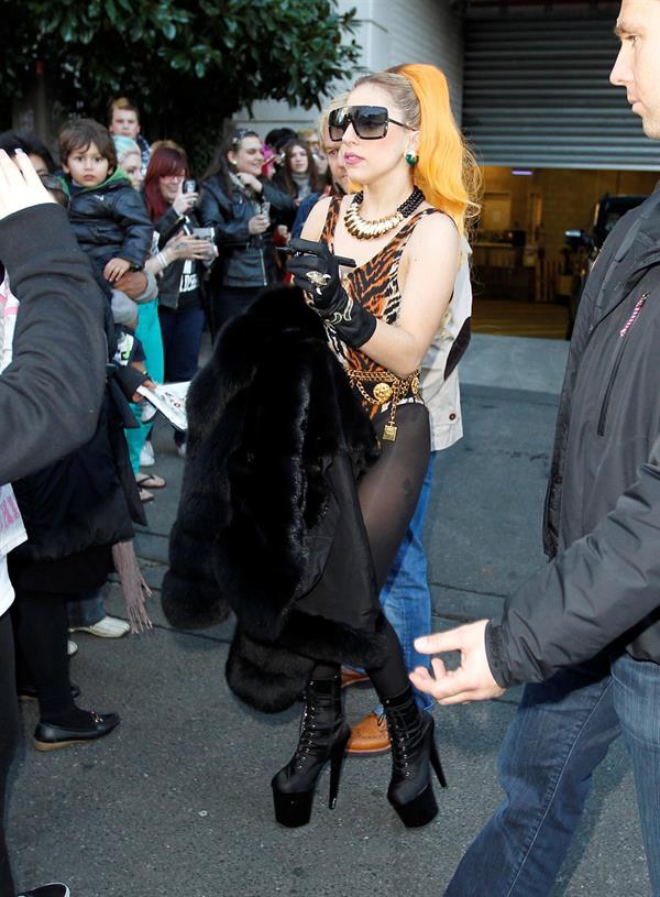 Lady Gaga - Signs autographs heading to 4th of July private party in Melbourne (July 4, 2012)