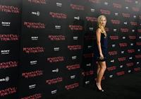 Laura Vandervoort - At Regal Cinemas L.A. Live September 12, 2012